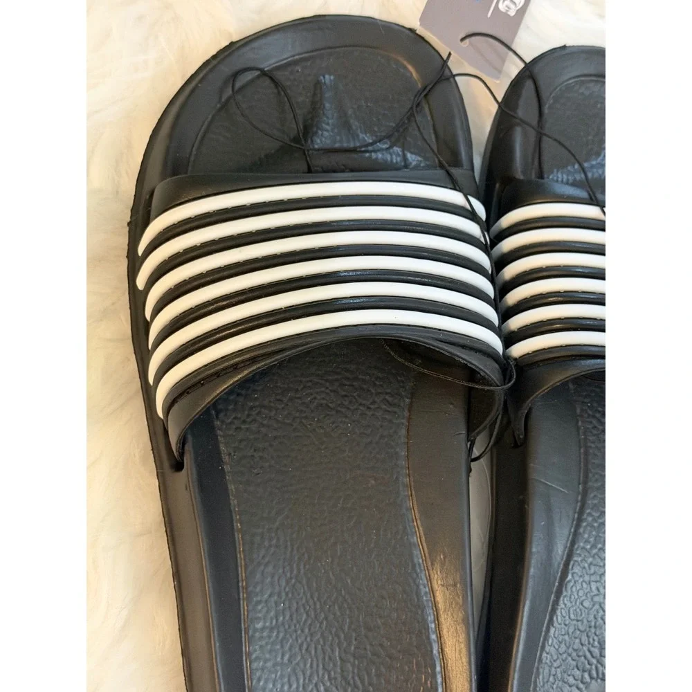 GT Revolution Boys Black White Striped Slide Sandals Size 1 Rubber Slip On Shoes